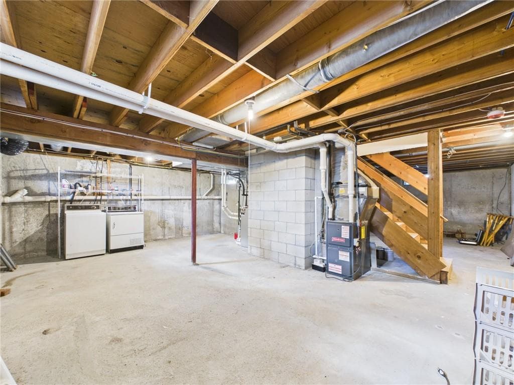Single Family Residence at 119 Park View Avenue, Warwick, photo 31 of 37