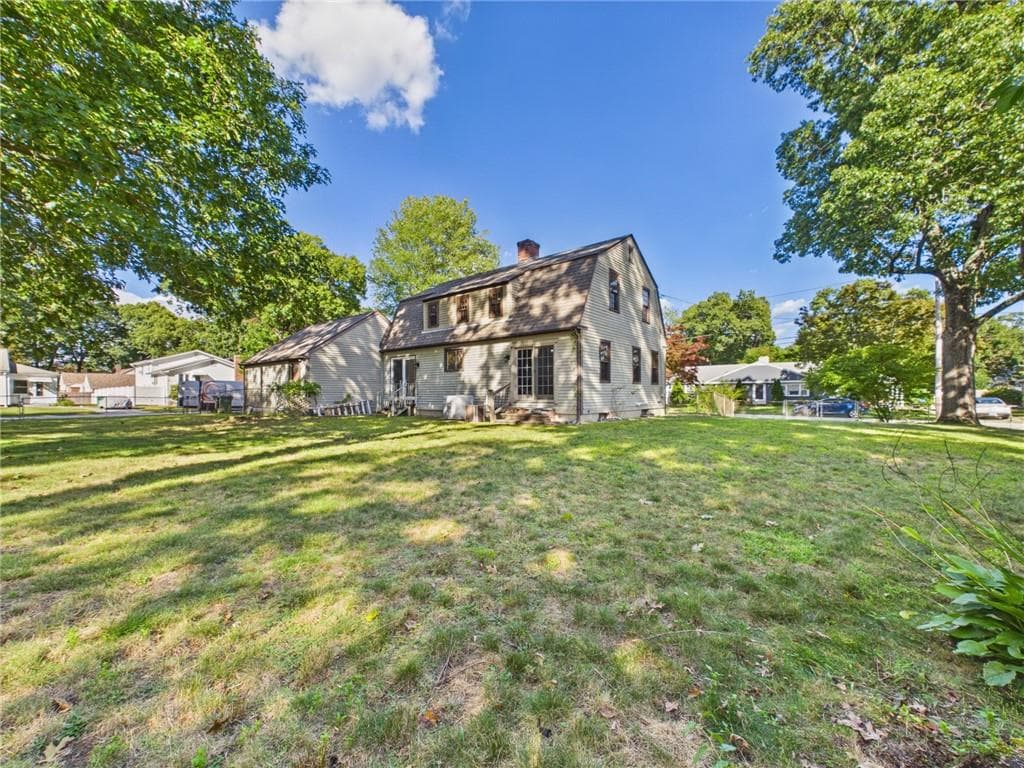Single Family Residence at 119 Park View Avenue, Warwick, photo 4 of 37