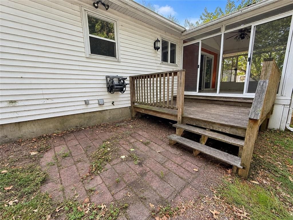 Single Family Residence at 41 Beeckman Avenue, Cranston, photo 3 of 29
