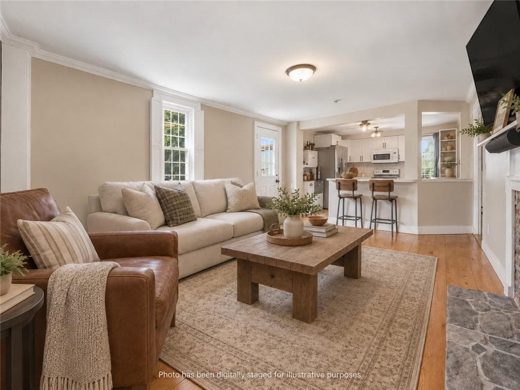 Single Family Residence at 32 Equestrian Way, Cranston, photo 20 of 49