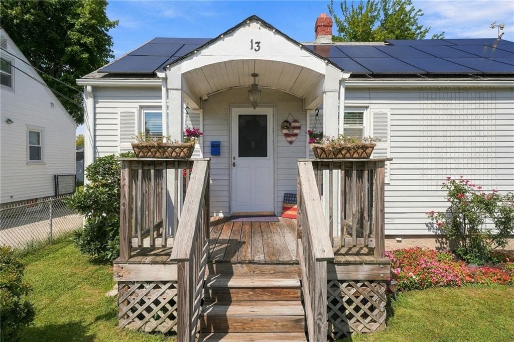Single Family Residence at 13 Hunter Avenue, Johnston, photo 6 of 50