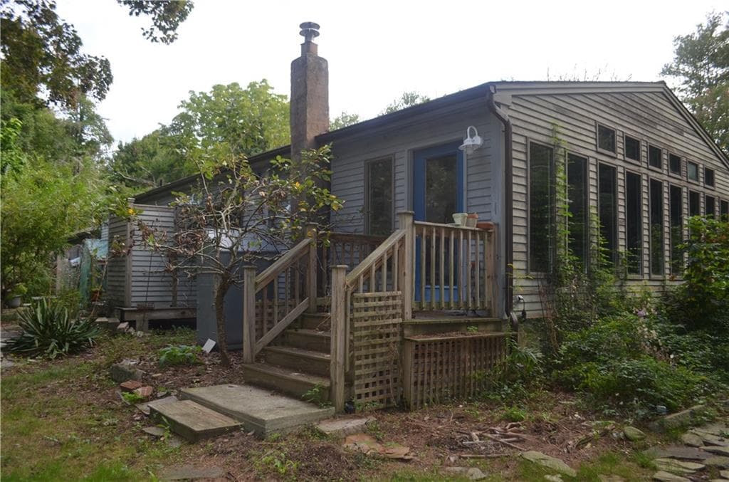 Single Family Residence at 161 E Beach Road, Charlestown, photo 6 of 29
