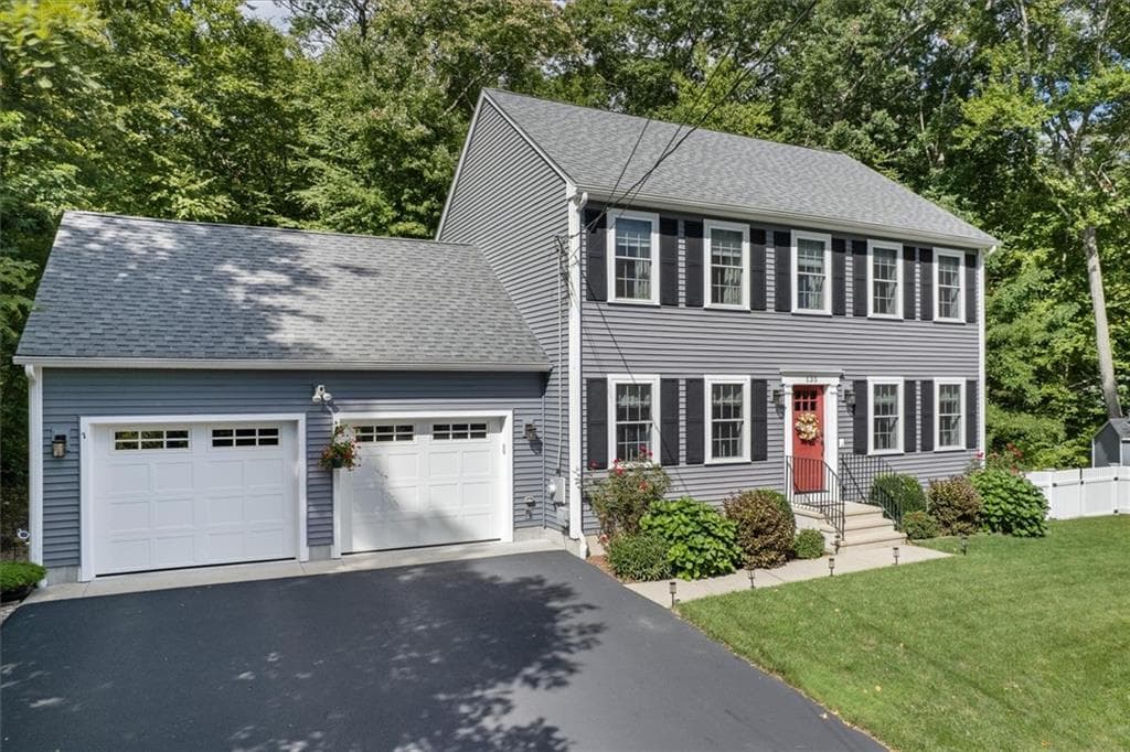 Single Family Residence at 135 North Shore Drive, Burrillville, photo 7 of 37