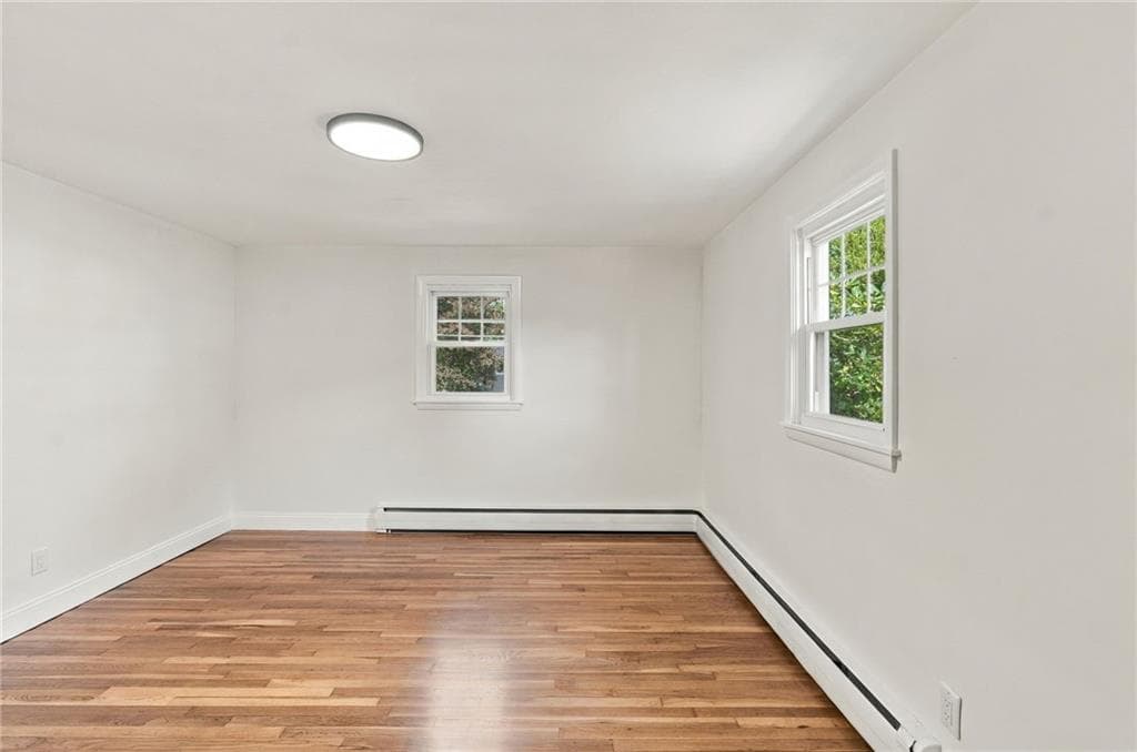 Single Family Residence at 62 Drybrook Road, Warwick, photo 20 of 39