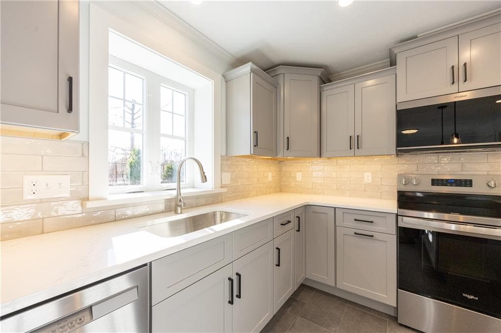Condominium at 56 Baltic Street UNIT 56, Attleboro, photo 12 of 26