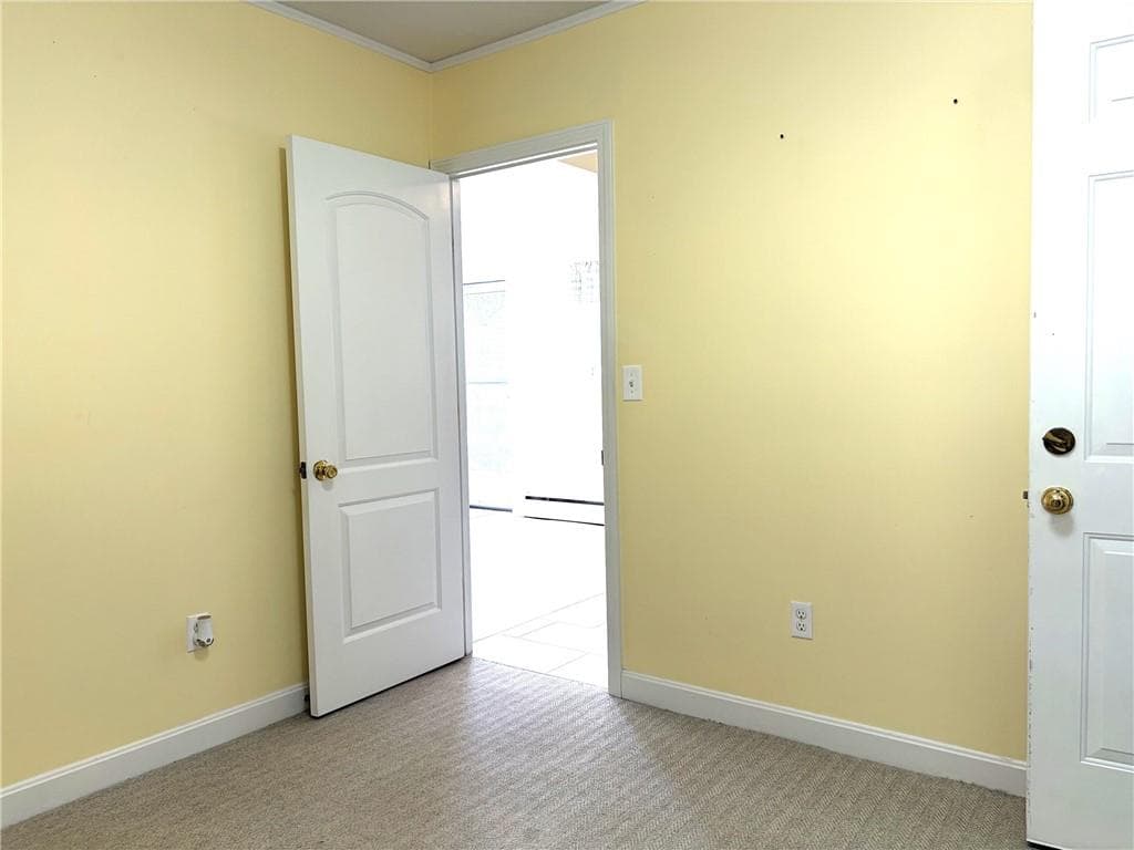 Single Family Residence at 103 Darrow Drive, Warwick, photo 23 of 33