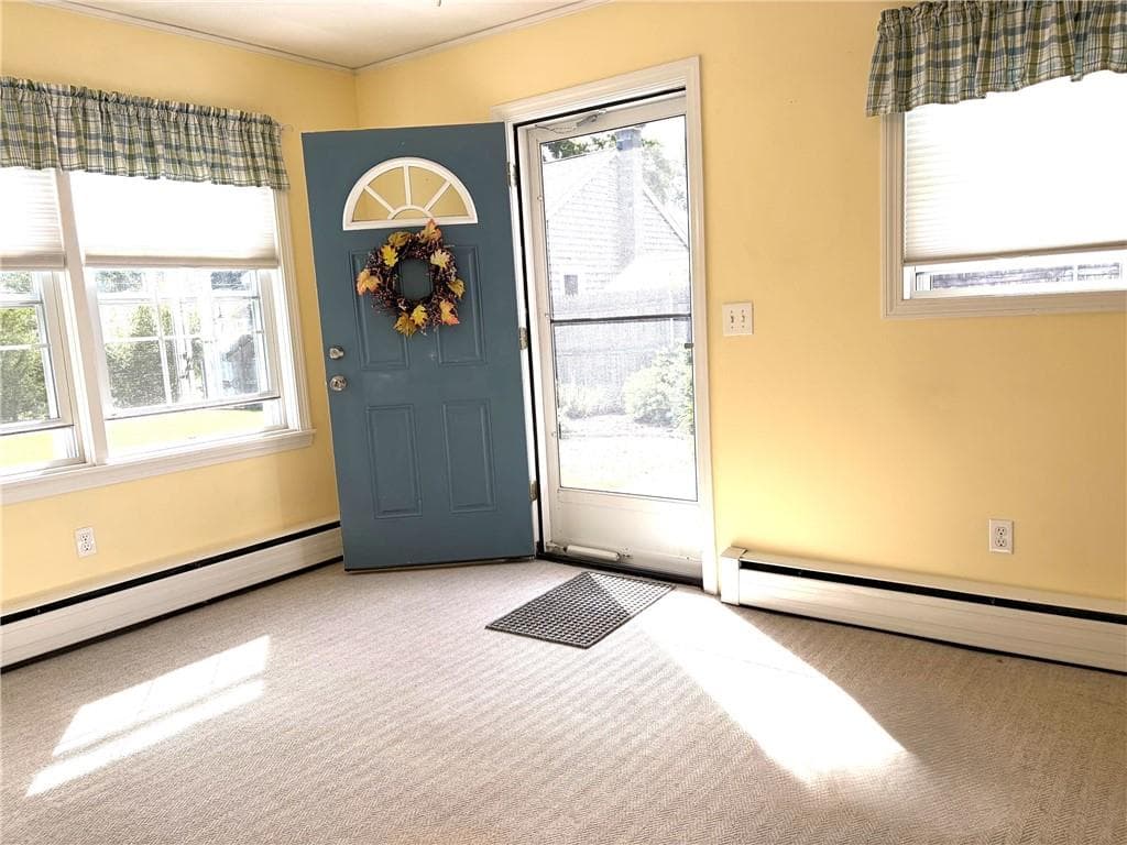 Single Family Residence at 103 Darrow Drive, Warwick, photo 20 of 33