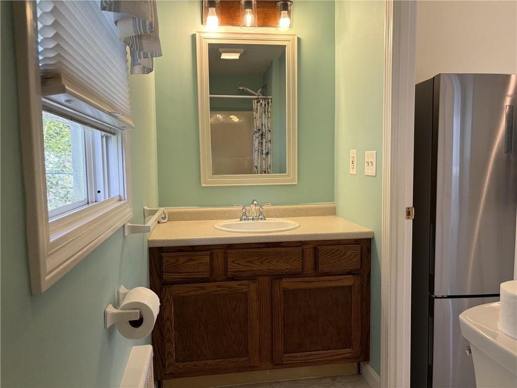 Single Family Residence at 103 Darrow Drive, Warwick, photo 30 of 33
