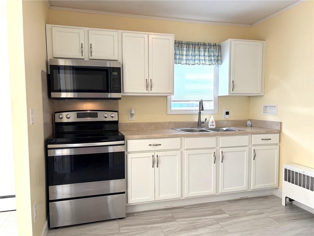 Single Family Residence at 103 Darrow Drive, Warwick, photo 21 of 33