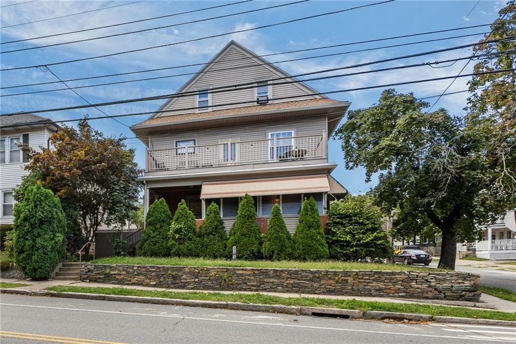 Multi Family at 594 596 Hope Street, Providence, photo 3 of 50