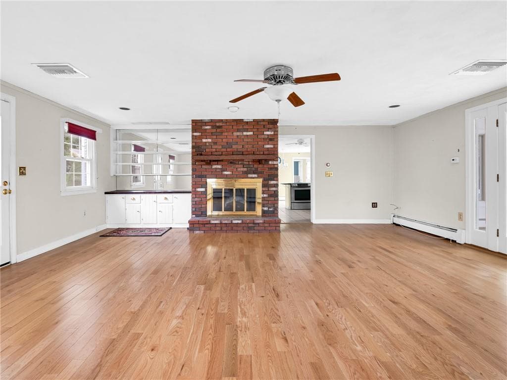 Single Family Residence at 3 Barn Drive, Cumberland, photo 12 of 40