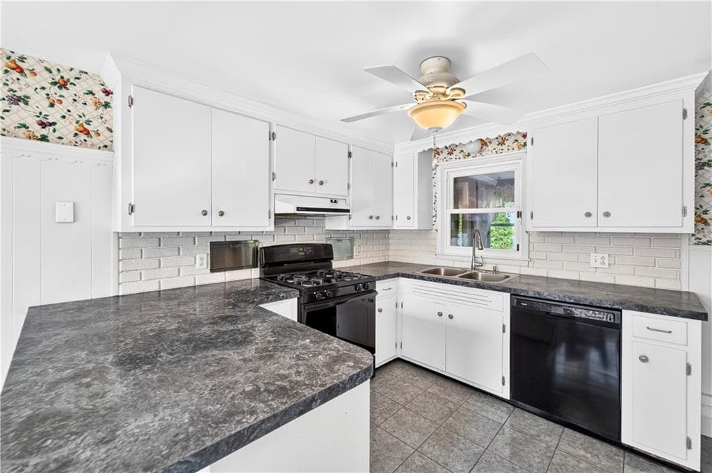 Single Family Residence at 60 Birchwood Drive, Cranston, photo 6 of 35