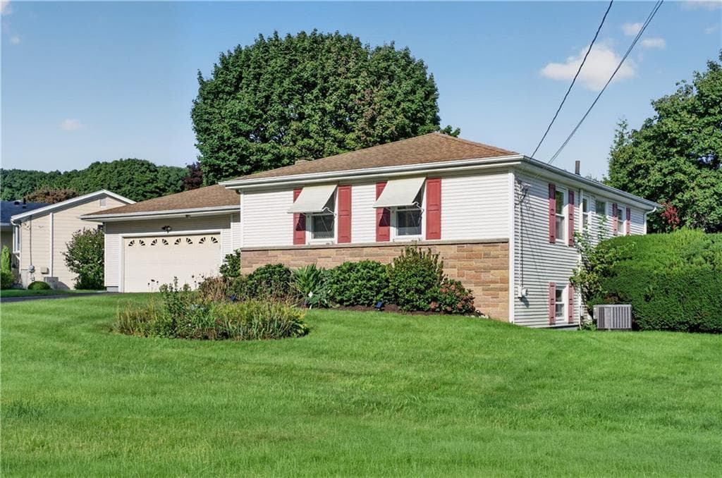 Single Family Residence at 60 Birchwood Drive, Cranston, photo 3 of 35