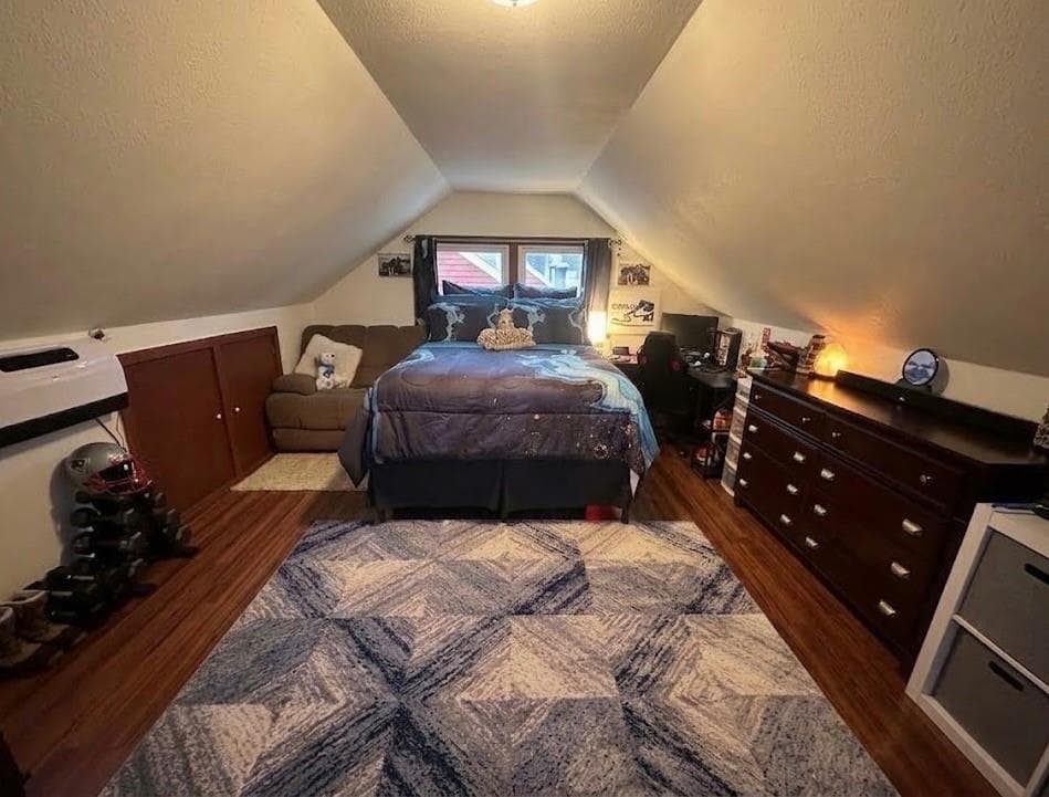 Single Family Residence at 43 Greenway Drive, Bristol, photo 8 of 22
