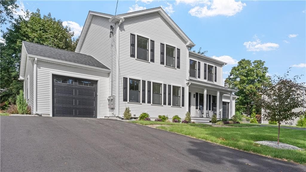 Condominium at 83 Cadora Avenue, Warwick, photo 32 of 32