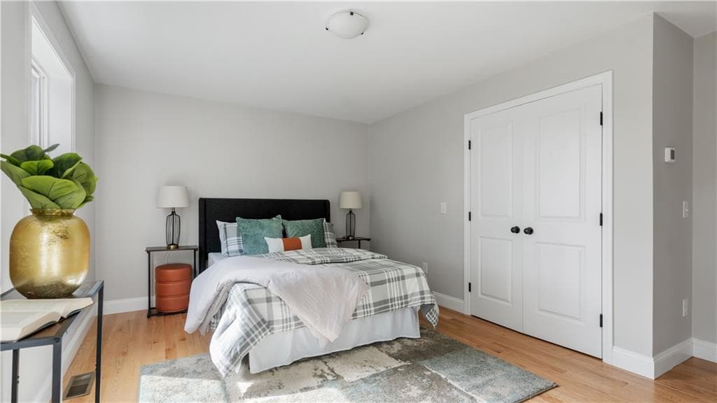 Condominium at 83 Cadora Avenue, Warwick, photo 20 of 32