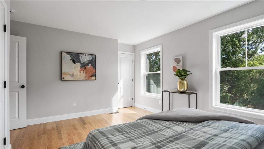 Condominium at 83 Cadora Avenue, Warwick, photo 21 of 32