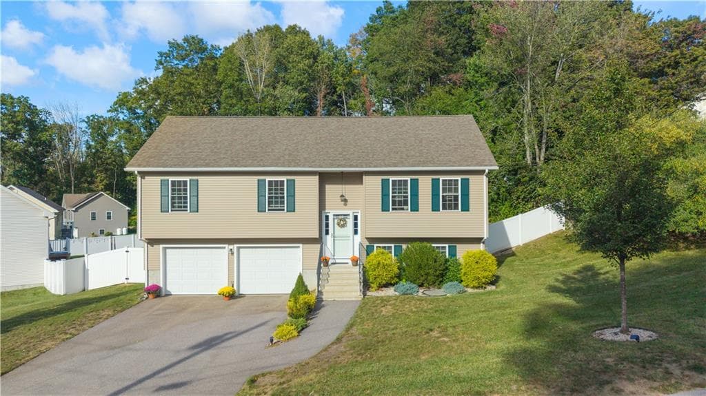 Single Family Residence at 16 Liane Drive, Woonsocket, photo 30 of 36