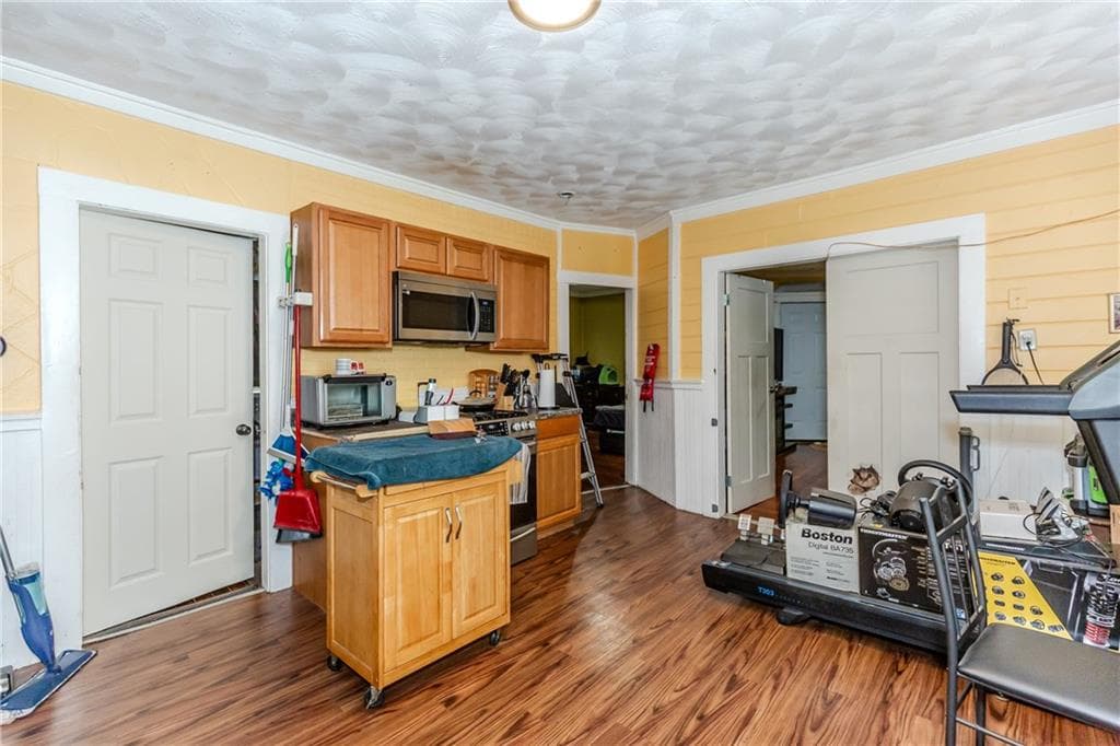 Multi Family at 376 Cumberland Hill Road, Woonsocket, photo 13 of 23