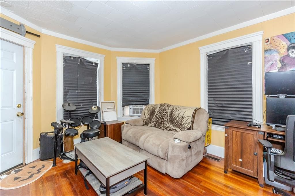 Multi Family at 376 Cumberland Hill Road, Woonsocket, photo 10 of 23