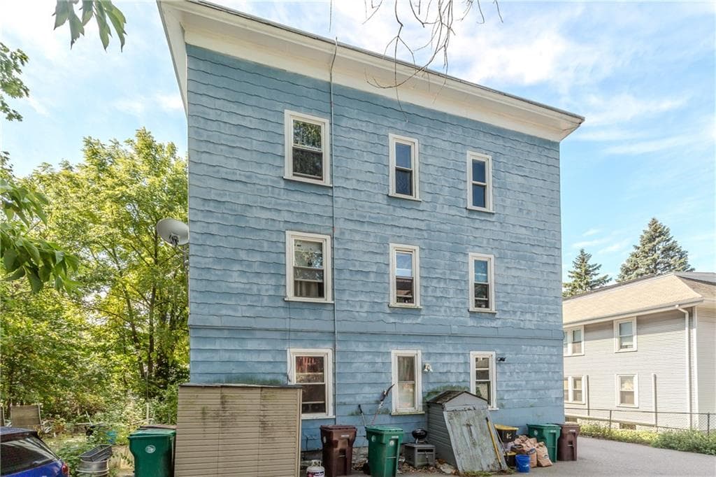 Multi Family at 376 Cumberland Hill Road, Woonsocket, photo 4 of 23