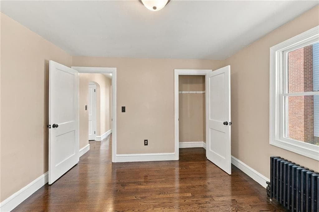 Single Family Residence at 386 Norwood Avenue, Warwick, photo 12 of 38