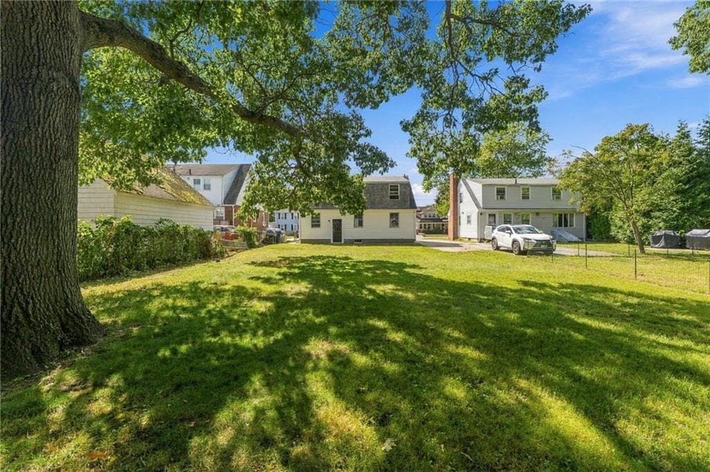Single Family Residence at 386 Norwood Avenue, Warwick, photo 37 of 38