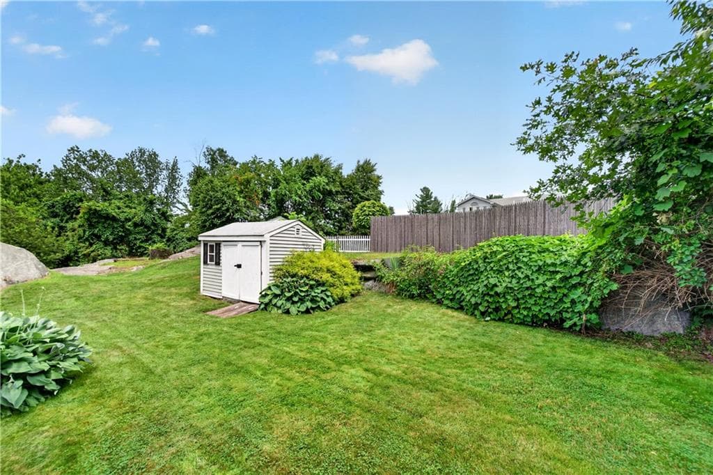 Single Family Residence at 6 Raymond Drive, Johnston, photo 37 of 43
