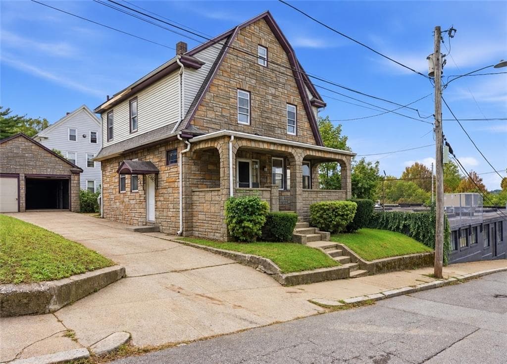Single Family Residence at 11 Grand View Street, Providence, photo 3 of 26