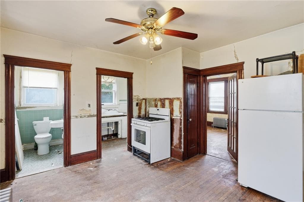 Single Family Residence at 11 Grand View Street, Providence, photo 9 of 26