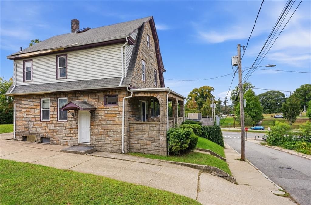 Single Family Residence at 11 Grand View Street, Providence, photo 4 of 26