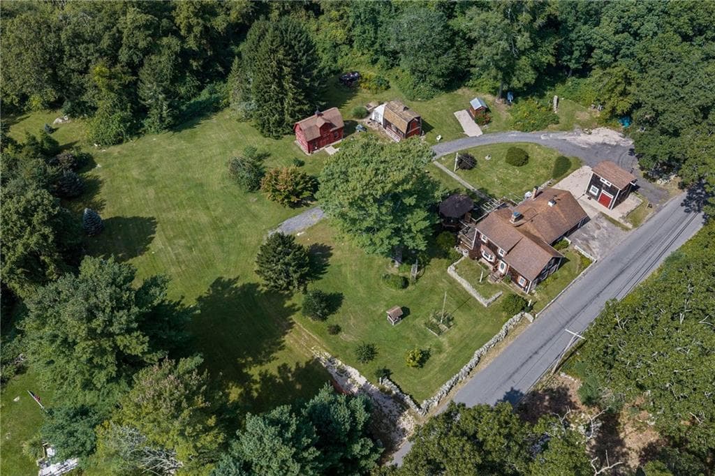 Single Family Residence at 45 North Road, Hopkinton, photo 6 of 34