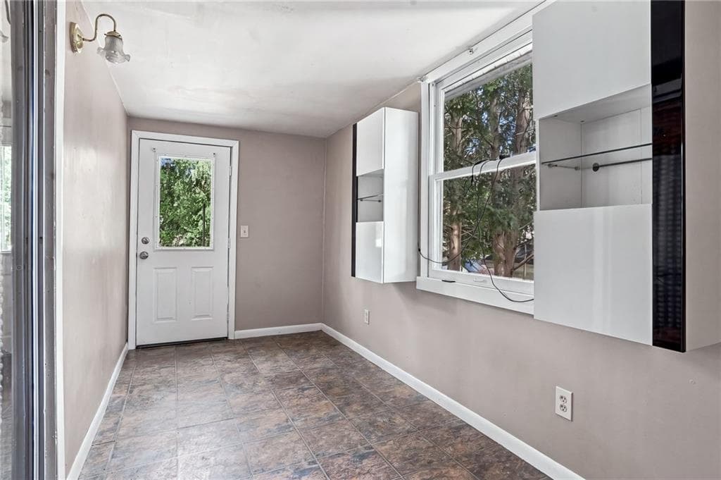 Multi Family at 37 Newell Street, West Warwick, photo 6 of 49