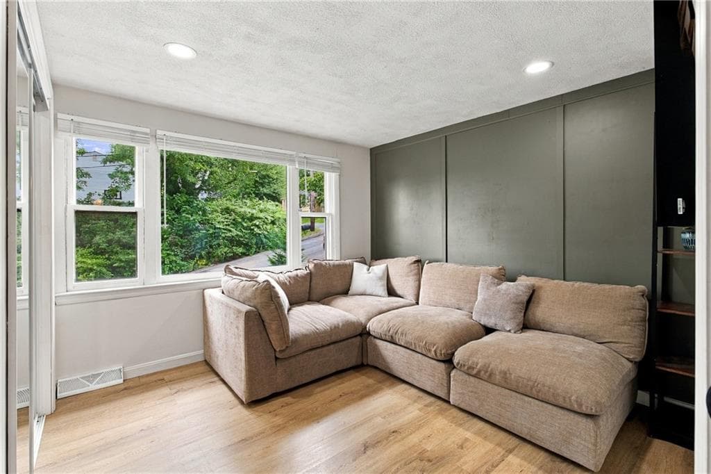 Single Family Residence at 26 Traver Avenue, Johnston, photo 8 of 28