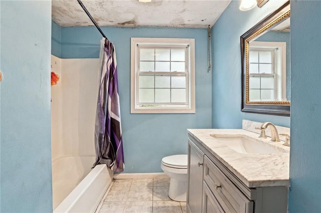 Single Family Residence at 147 Mount Saint Charles Avenue, Woonsocket, photo 18 of 22