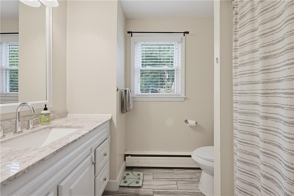Single Family Residence at 34 Bellevue Drive, Cranston, photo 17 of 29