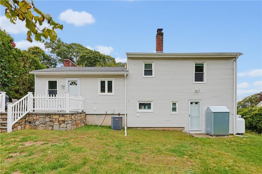 Single Family Residence at 34 Bellevue Drive, Cranston, photo 28 of 29