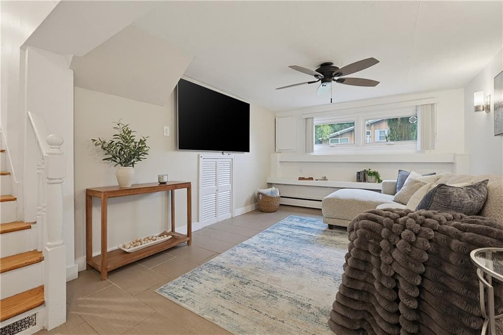Single Family Residence at 34 Bellevue Drive, Cranston, photo 20 of 29