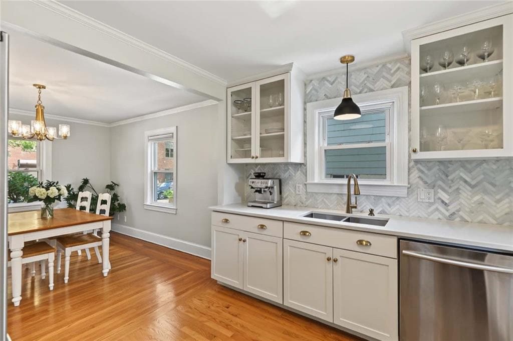 Single Family Residence at 92 Edgehill Road, Providence, photo 11 of 42