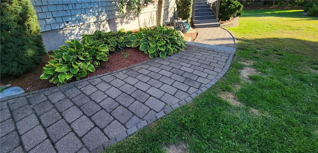 Single Family Residence at 9 Mallory Court, Cranston, photo 22 of 30
