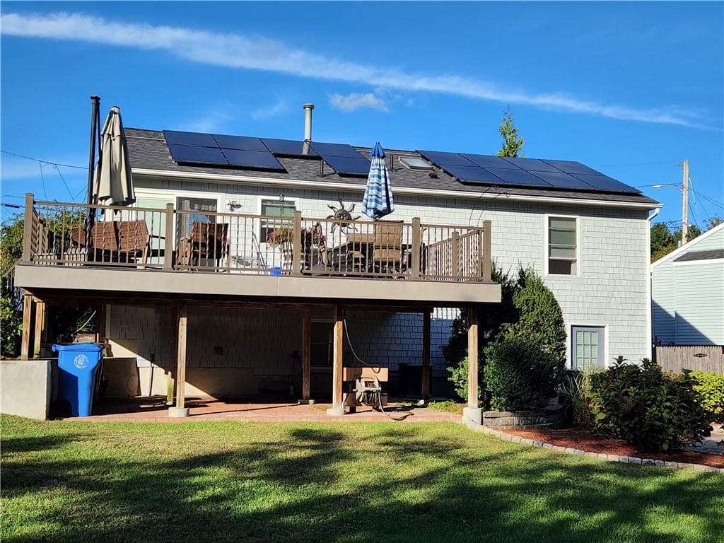 Single Family Residence at 9 Mallory Court, Cranston, photo 3 of 30
