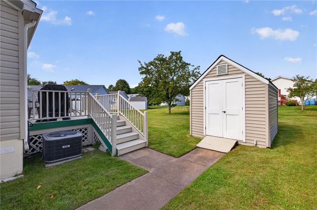 Single Family Residence at 32 red tail trail Trail, Tiverton, photo 6 of 32