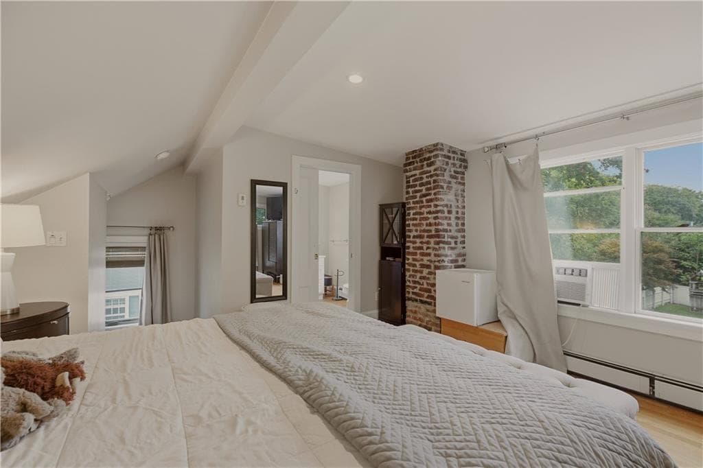 Single Family Residence at 275 Green End Avenue, Middletown, photo 31 of 40