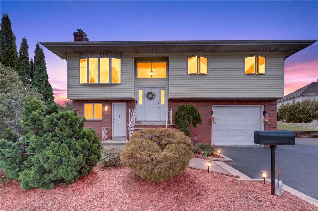 Single Family Residence at 4 Evans Street, Johnston, photo 2 of 43