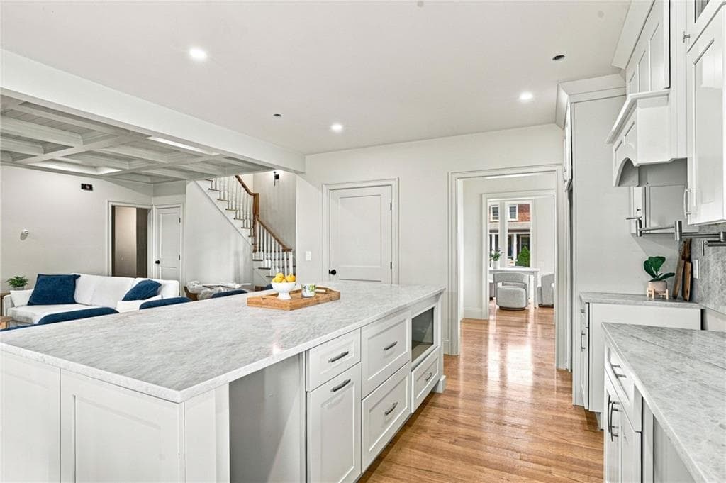 Single Family Residence at 127 Woodbine Avenue, Warwick, photo 6 of 49