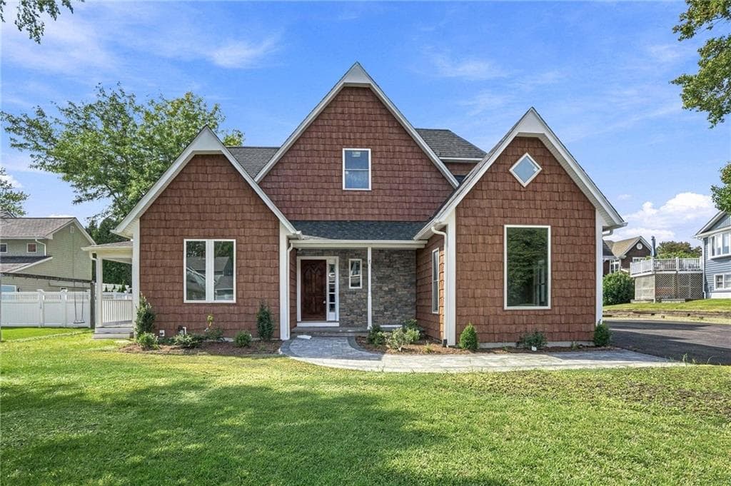 127 Woodbine Avenue