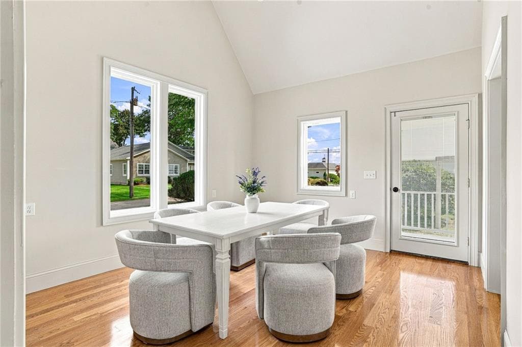 Single Family Residence at 127 Woodbine Avenue, Warwick, photo 14 of 49
