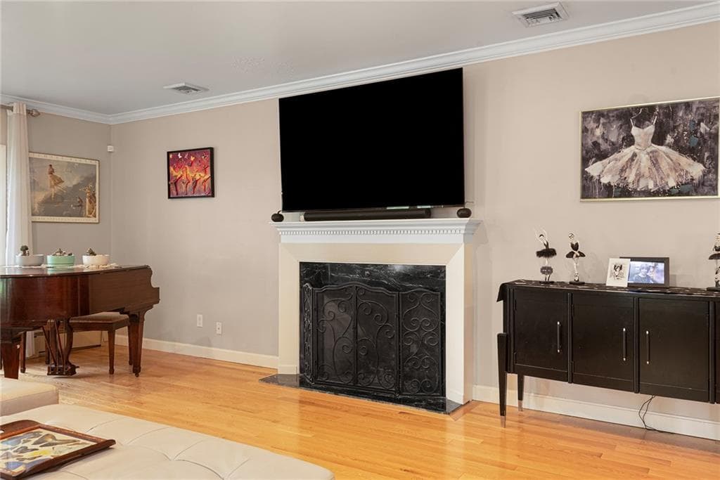 Single Family Residence at 101 Glen Ridge Road, Cranston, photo 6 of 35
