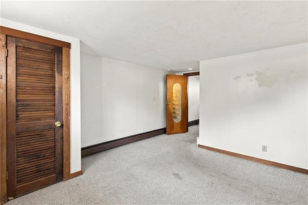 Single Family Residence at 136 Durfee Road, Tiverton, photo 28 of 39