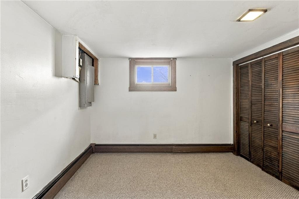 Single Family Residence at 136 Durfee Road, Tiverton, photo 24 of 39